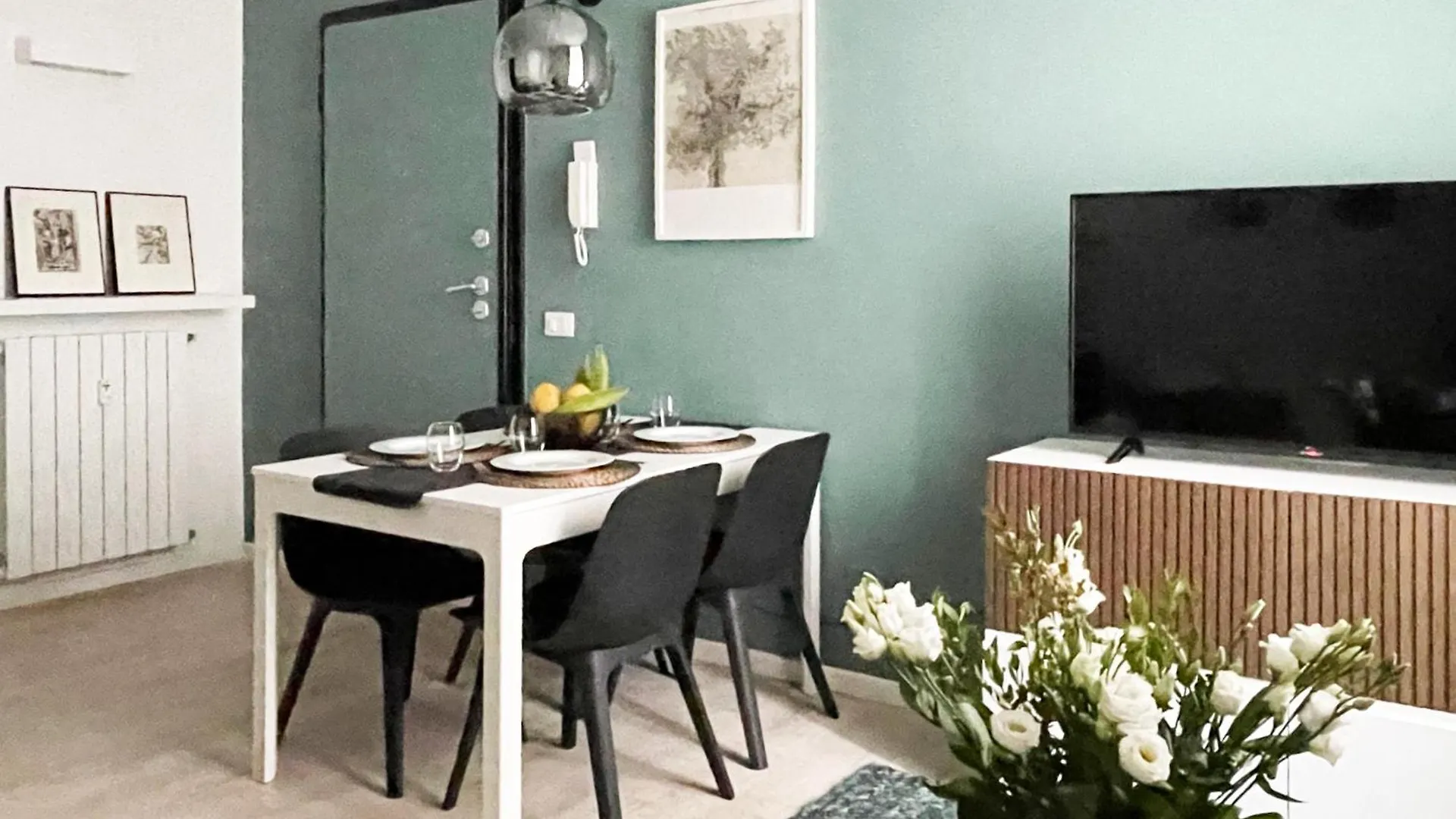 Cozy And Quiet Apartment In Isola District Milano 0*,  İtalya
